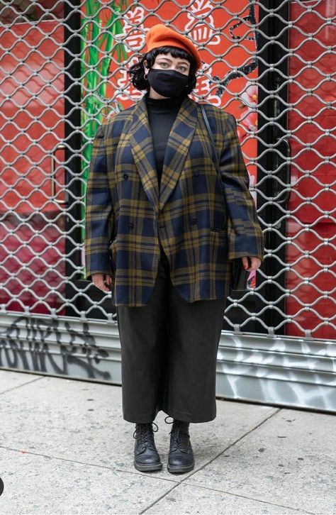 Plus Tomboy Fashion, Nyc Plus Size Street Style, Plus Size Butch Fashion, Fashion Inspo Plus Size, Midsize Queer Fashion, Non Binary Fashion Plus Size, Queer Fashion Plus Size, Plus Size Androgynous Fashion, Plus Size Tomboy Fashion