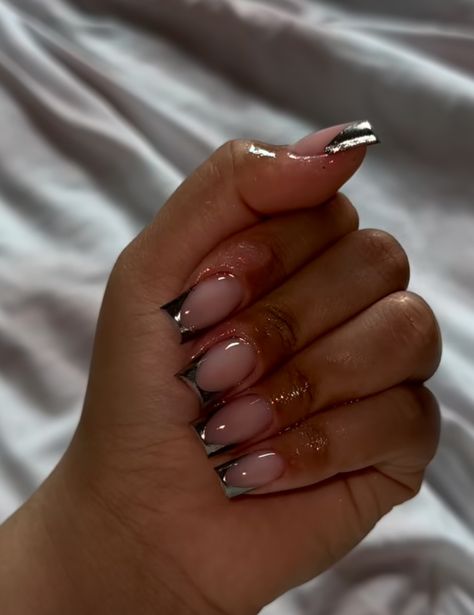 Short Nails Chrome French, Wedding Nails For Guest Acrylic, Nurse Short Nails, Almond Shaped Chrome Nails, Short Nail Ideas French Tip, Short Classy Nail Designs, Classy Short Acrylic Nails, Short Croc Nails, Shorties Acrylic Nails