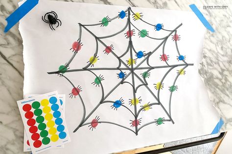 spider web and colorful sticker dot set up Halloween Curriculum, Preschool Halloween Games, Fine Motor Journals, Fall Kids Activities, Prek Halloween, October Themes, Holiday Kids Crafts, Halloween Stem Activities, Preschool Crafts Activities