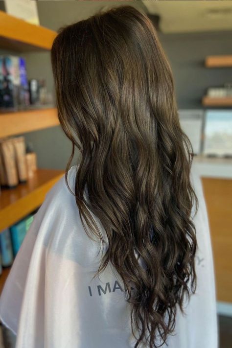 Beachy Waves Brunette, Beachy Waves Medium Length, Shades Of Brown Hair, Soft Waves Hair, Long Hair Waves, Brown Hair Shades, Long Brunette, Tousled Waves, Hair Brunette