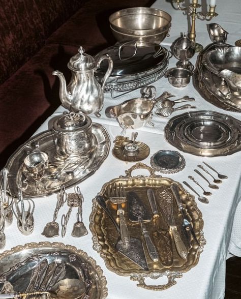 Victorian Party Aesthetic, Victorian Silverware, Silver Plate Decor, 1900s Aesthetic, Continental Breakfast Buffet, French Provincial Kitchen, Victorian Party, Dining Etiquette, Antique Aesthetic