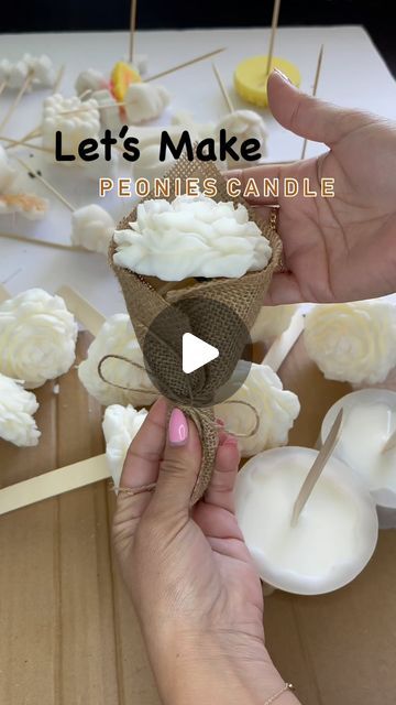 How To Make Soy Candles, How To Make Candles, Paper Crafts Diy Origami, Diy Soy Candle, Candle Making Jars, Candle Tutorial, Candle Crafts Diy, Soy Candle Making, Candle Craft