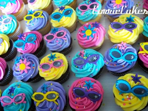 Sunglasses/Summer theme cupcakes Sunglasses Cupcakes, Theme Cupcakes, Cupcakes Ideas, Sunglasses Summer, Themed Cupcakes, Summer Theme, Summer Sunglasses, Backyard Party, Themed Cakes