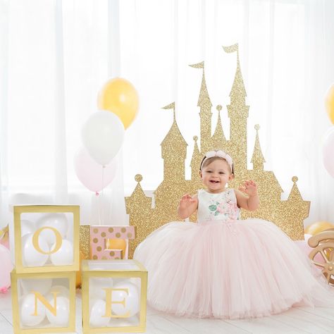 1st Birthday Princess, Princess Birthday Party Decorations, 1st Birthday Girl Decorations, 1st Birthday Balloons, Birthday 1st, Princess Theme Birthday, Princess Theme Birthday Party, Princess Theme Party, Cinderella Birthday