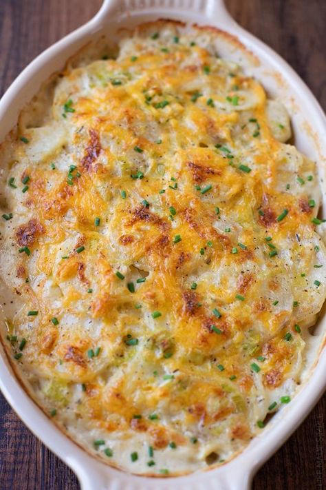 Leak Recipes, Cheesy Leeks, Potato Gratin Recipe, Green Bean Recipe, Leek And Potato, Life Made Simple, Leek Recipes, Bean Recipe, Potato Gratin