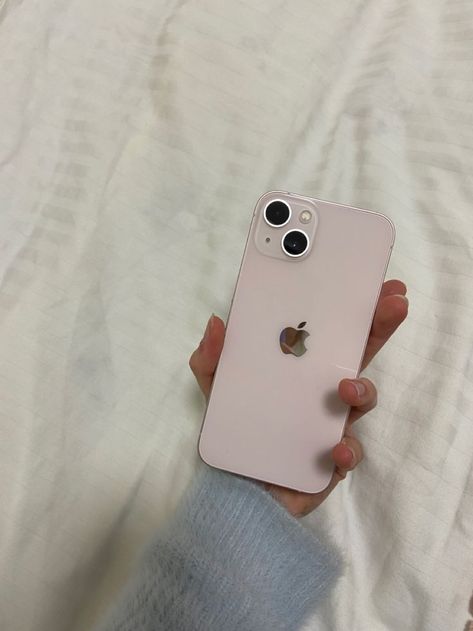 Pink Iphone 13, Tech Aesthetic, Iphone Wallpaper Kawaii, Iphone Obsession, Kawaii Phone Case, Iphone Organization, Pretty Iphone Cases, Iphone App Layout, Apple Phone Case