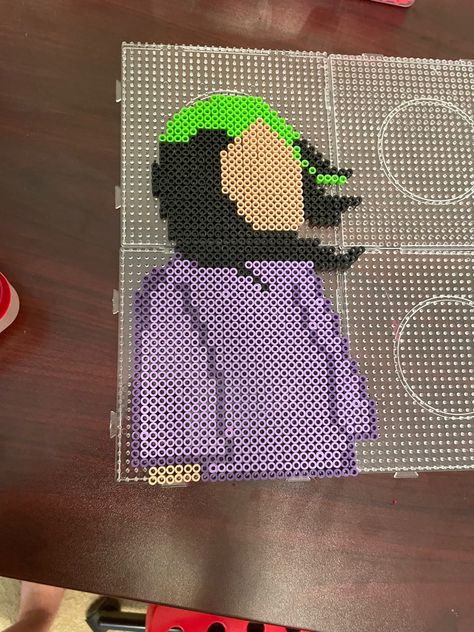 Purple shirt, black/green hair Perler Beads Billie Eilish, Black Green Hair, Pearled Bead, Black And Green Hair, Monster Crafts, Pearl Beads Pattern, Easy Perler Beads Ideas, Perler Crafts, Diy Perler Bead Crafts