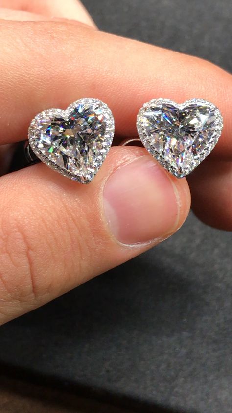 Diamond Stud Earrings Aesthetic, Heart Solitaire Earrings, Heart Shape Diamond Earrings, Diamond Earrings Aesthetic, Heart Shaped Diamond Earrings, Heart Diamond Earrings, Diamond Heart Earrings, Real Diamond Earrings, Chihuahua Art