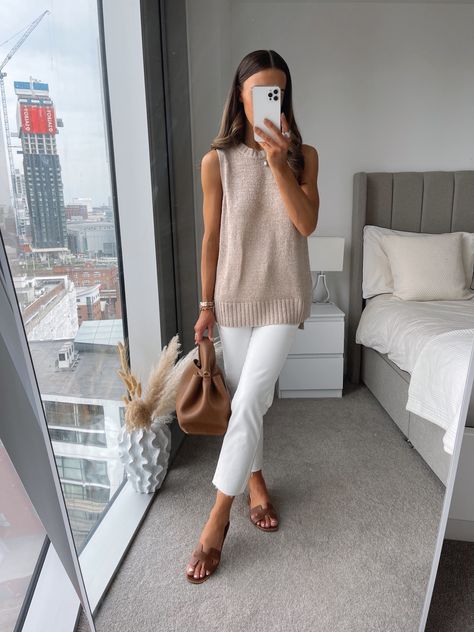 White Jeans Outfit Summer Classy, Ole Money Outfit, Therapy Outfits, Dress With Trainers, Knitted Outfits For Women, Dress With Sandals, Spring Weekend Outfit, Knitted Top Outfit, Nfr Outfits