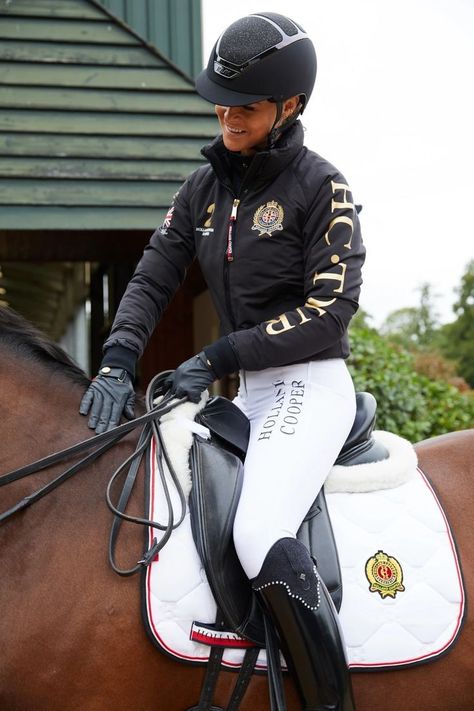 Riding Instructor Outfit, Holland And Cooper Equestrian, Holland Cooper Equestrian, English Horse Riding Outfits, Horse Riding Outfit Casual, Cute Equestrian Outfits, Equestrian Outfits Casual, Equestrian Motivation, Horse Riding Fashion