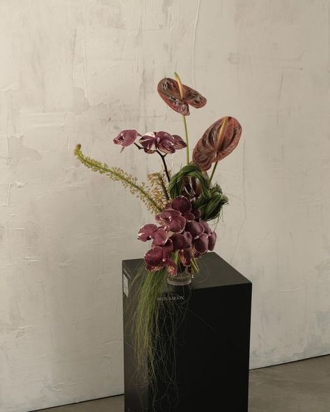 Ikebana Wedding, Fig Wedding, Contemporary Flower Arrangements, Welcome Flowers, Arranging Flowers, Mood Images, Flower Display, Paint And Sip, Styling Inspiration