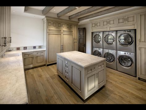 Landry Room, House Laundry Room, Old Money House, Custom Laundry Room, Dream Laundry Room, Large Laundry Rooms, Laundry Room Layouts, Modern Laundry Rooms, Laundry Room Inspiration