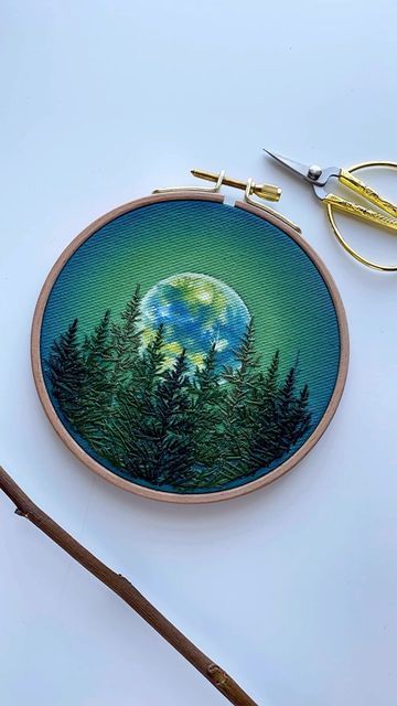 Acrylic Paint And Embroidery, Embroidery With Painting, Embroidery And Watercolor, Watercolor Embroidery Mixed Media, Universe Embroidery, Embroidery Watercolor, Watercolour Embroidery, Thread Painting Embroidery, Paint And Embroidery