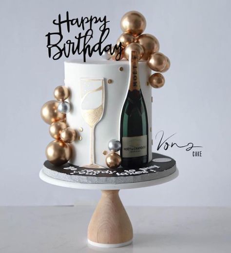 40th Birthday Cake For Women, Elegant Cake Design, 25th Birthday Cakes, Wine Cake, Champagne Cake, Bottle Cake, 21st Birthday Cakes, Adult Birthday Cakes, 40th Birthday Cakes