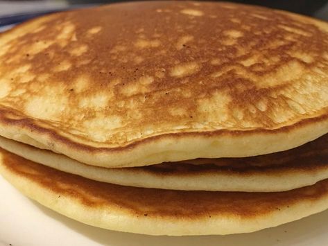 Easy Pancake Recipe Without Baking Powder, Pancake Recipe No Baking Powder, Pancake Recipe Baking Soda, Pancakes Recipe Without Baking Powder, Baking Soda Pancakes, Chocolate Chip Pancakes Recipe, Easy Homemade Pancakes, Pancake Mix Recipe, Homemade Pancake Mix