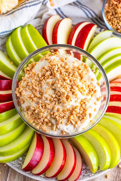 Caramel Apple Dip, a yummy appetizer or after-school snack. Snickers Dip For Apples, Thanksgiving Fruit Dip, Christmas Hor D'oeuvres, Snickers Dip, Cream Cheese Caramel Apple Dip, Caramel Apple Dip Recipe, Apple Dip Recipe, Cream Cheese Fruit Dip, Thanksgiving Fruit