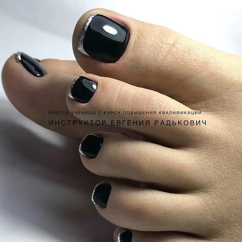 Pedicure Bucket, Black And Silver Toe Nails, Goth Pedicure, Pedicure Ideas Black, Black Pedicure Toenails, Nail Art In Black, Nail Ideas Black Women, Nail Ideas Black, Toe Nail Ideas