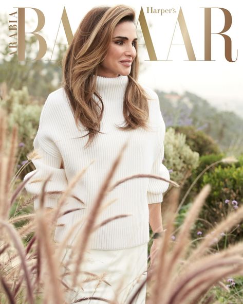 Jumper And Skirt, Alexi Lubomirski, Queen Rania Of Jordan, Rania Of Jordan, Queen Rania, Estilo Real, Silky Top, Modest Wear, Famous Women