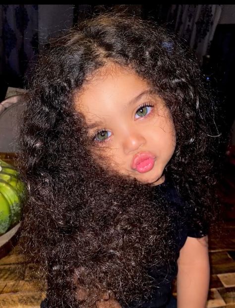 Mixed Baby With Blue Eyes, Mixed Babies Black And White, Cute Babies Mixed, Blaxican Babies, Light Skin Babies, Mixed Baby Girl, Green Eyed Baby, Mix Babies, Mixed Race Babies