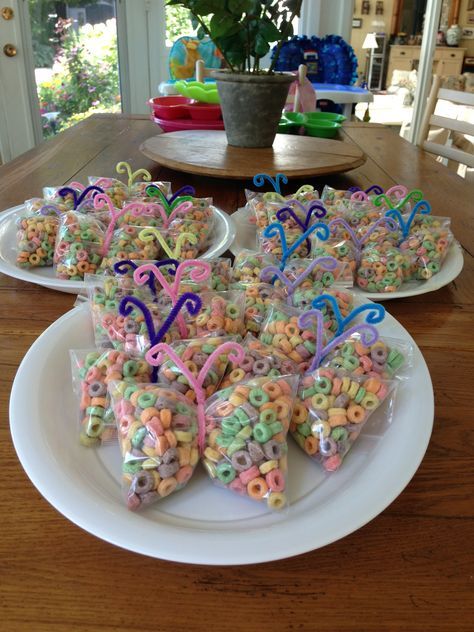 Butterfly Themed Birthday Party, Birthday Party Snacks, Butterfly Birthday Party, Fairy Birthday Party, Garden Birthday, Butterfly Party, Fairy Birthday, Butterfly Birthday, Snack Bags