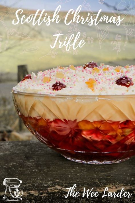 Old Fashioned Christmas Dinner, English Trifle Recipe Traditional, Irish Christmas Recipes, British Christmas Recipes, Scottish Christmas Traditions, Irish Christmas Desserts, Scottish Trifle, Traditional English Christmas Dinner, English Trifle Recipe