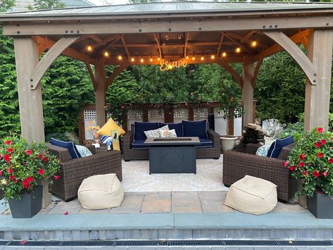 Mobile Home Privacy Ideas, Gazebo Furniture Layout, Gazebo Seating Ideas, Outdoor Gazebo Ideas Decor, Patio Gazebo Decorating Ideas, Ideas Terraza, Tiny Backyard, Fall Creations, Gazebo Ideas