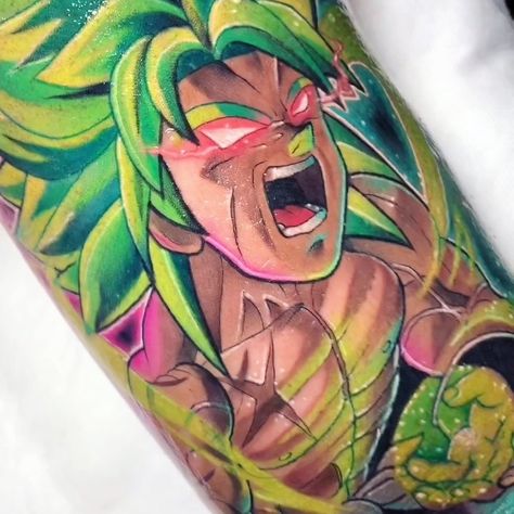 6,132 Likes, 176 Comments - 🎃 LILIAN RAYA 🎃 (@lilianraya) on Instagram: “I did this Broly a while ago but didn’t get the chance to show it to you guys! It was my first time…” Goku Tattoos, Dragon Tiger Tattoo, Goku Hair, Dark Goku, Goku Tattoo, Goku Black Ssj, First Time Tattoos, Dbz Tattoo, Ultra Instinct Goku