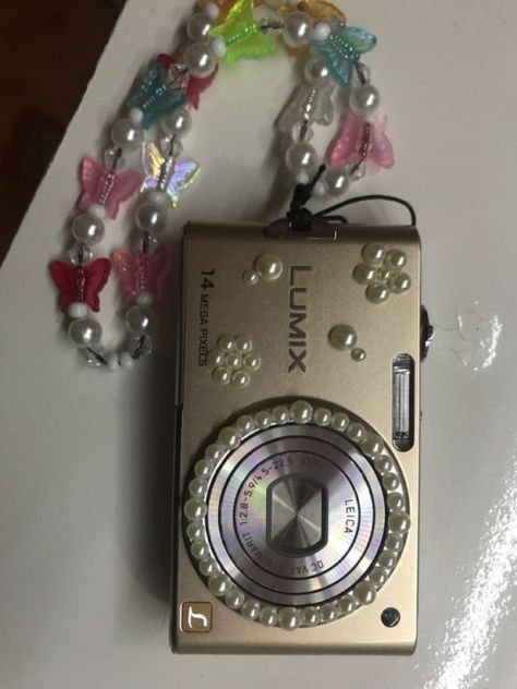 📷* ༘. ♡ digicams* ༘. ♡* 📹* Digicam Decoration, Bedazzled Camera, Digicam Aesthetic, Digi Camera, Camera Decor, Best Camera For Photography, Digi Cam, Grunge Pictures, Aesthetic Objects