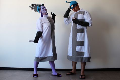 Emperors New Groove Costume, Yzma Cosplay, Yzma And Kronk, Emperors New Groove, New Groove, Cosplay Ideas, Halloween Ideas, Costume Ideas, Halloween Costume