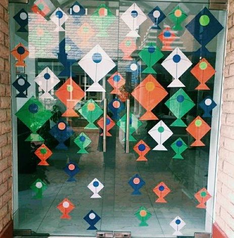 Independence Day Kite Decoration Indian Independence Day Decoration Ideas, Glass Door Decoration For School, Kite Festival Decoration Ideas, 26 January Republic Day Decoration In School, Republic Day Activities For Kids, Independence Day Soft Board Decoration, 26 January Republic Day Creative, Republic Day Decoration In School, Independence Day Decoration School