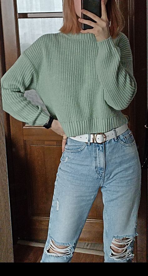 Light Green Sweater Outfit Winter, Light Green Outfit Aesthetic, Light Green Shirt Outfit, Pale Green Outfit, Light Green Sweater Outfit, Teal Jeans Outfit, Light Green Clothes, Mint Green Sweater Outfit, Green Spring Outfits