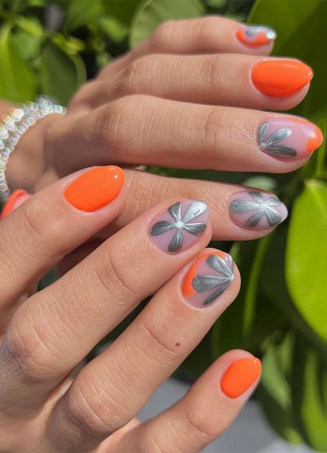 retro nails design, 90s retro nails, 80s nails, retro nail ideas, 70s nails, 70s nail designs, retro swirl nails, retro nail Colors, flower retro nails, checkerboard nails Nail Designs Retro, Silver Nails Aesthetic, Vintage Nails Design Retro, 70s Nail Designs, Retro Nail Designs, Nails 80s, Nails 70s, Nails Checkerboard, 70s Nails