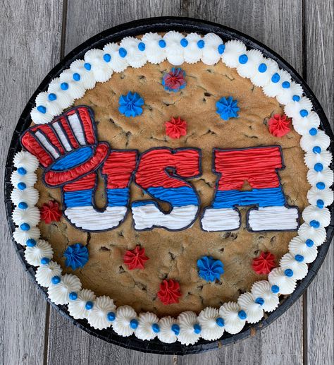 Fourth Of July Sheet Cake, Memorial Day Cookie Cake Ideas, Red White And Blue Cookie Cake, 4th Of July Message Cookies, Labor Day Cookie Cake, 4th Of July Cookie Cake Designs, Memorial Day Cookie Cakes, Patriotic Cookie Cake, Fourth Of July Cookie Cake