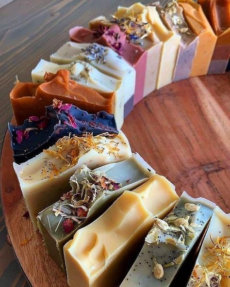 Cold Process Soap Designs, Soap Photography, Diy Soap Bars, Dessert Soap, Handmade Soap Recipes, Soap Making Recipes, Homemade Soap Recipes, Liquid Hand Soap, Soap Packaging