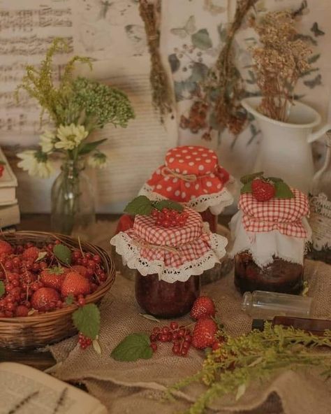 Cottagecore Life, Cottagecore Food, Strawberry Aesthetic, Cottage Aesthetic, Sketchbook Inspo, Cottage Core Aesthetic, Dream Cottage, Cottage Life, Homemade Jam