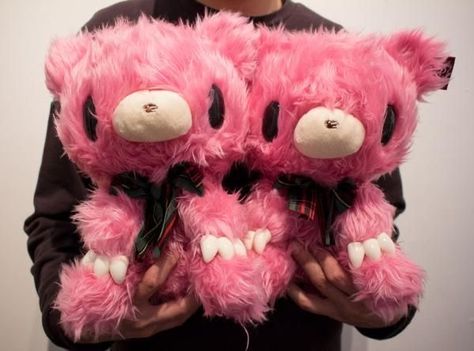 Hanyo Usagi, Bear Tumblr, Creepy Stuffed Animals, Gloomy Bear, Doll Plushies, Yami Kawaii, Yokai Watch, Pretty Princess, Scene Emo