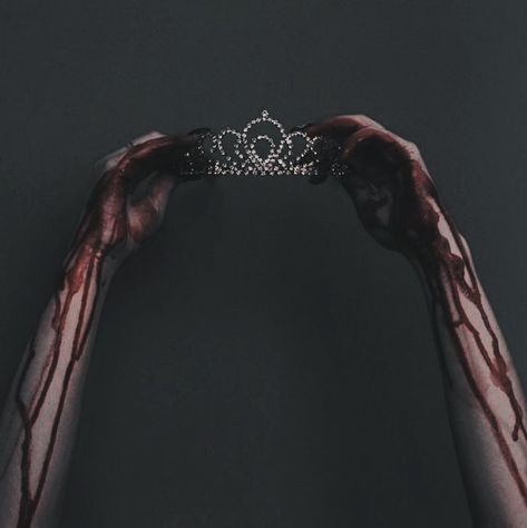 Fotografi Fesyen, Dark Royalty Aesthetic, Lady Macbeth, Queen Aesthetic, Royalty Aesthetic, Royal Aesthetic, Blood Art, Dark Feminine Aesthetic, Mötley Crüe