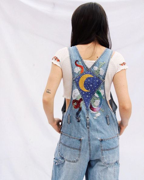 Embellished Overalls, Overalls With Embroidery, Patches On Overalls, Customized Overalls, Overall Patches, Decorated Overalls, Overall Embroidery, Overalls With Patches, Patched Overalls