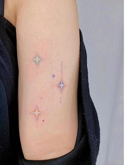 Tattoos Inspired By Books, Shooting Star Tattoo, Sparkle Tattoo, Purple Tattoos, Free Tattoo Designs, Star Tattoo Designs, Petite Tattoos, Tattoos Geometric, Star Tattoo