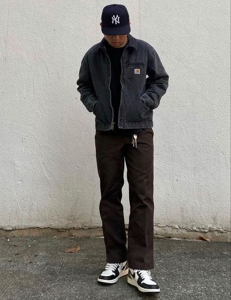 Carhartt Detroit Jacket Outfit, Carhartt Jacket Outfit, Jordan One, Carhartt Detroit Jacket, Herren Style, Minimalist Fashion Men, Jacob Elordi, Carhartt Detroit, Mens Trendy Outfits