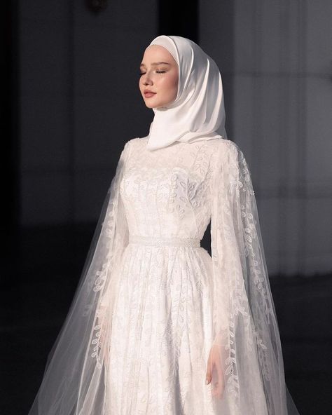 White Hijab Wedding Dress, White Gown Hijab, White Dress Wedding Hijab, Hijabi Bride Dress, Simple White Dress Hijab, Simple Hijab Wedding Dress, White Nikkah Dress Simple, Hijab Wedding Dresses Princesses, Hijab White Dress