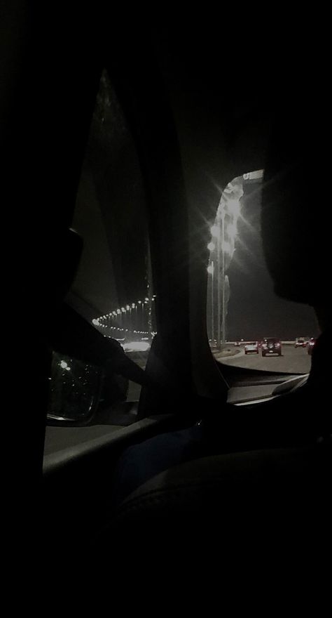 Backseat Of Car Aesthetic, Car Road Trip Aesthetic Night, Car Backseat Aesthetic Night, Backseat Car Aesthetic, Car Window Aesthetic Night, Rainy Gloomy Aesthetic, Car Window Pictures, Backseat Aesthetic, Street Light Aesthetic