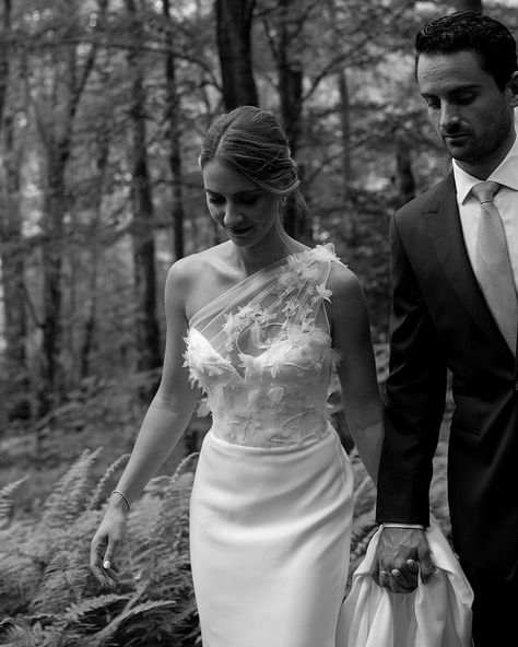 Suzanne Neville London’s Instagram photo: “R E A L B E A U T Y 🌸 We have the most elegant wedding to share with you today. Katherine chose Suzanne Neville gown Petunia from…” Suzanne Neville, Shoulder Wedding Dress, Petunias, Dress Ideas, Elegant Wedding, One Shoulder Wedding Dress, One Shoulder, Wedding Dresses, London