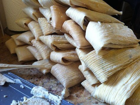 Green Chili Tamales, Cheese Tamales Recipe, Cheese Tamales, Making Tamales, How To Make Tamales, Corn Tamales, Hatch Green Chili, Mexican Tamales, Torta Recipe