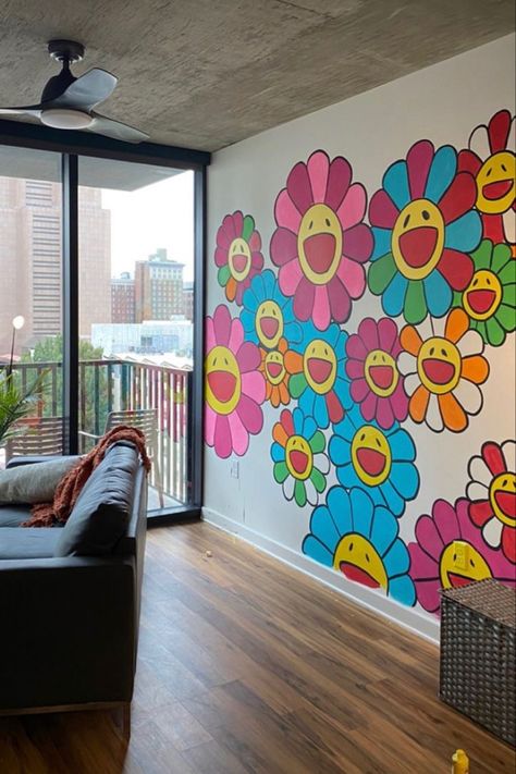 Y2k Flower Painting, Murakami Bedroom, Room Painting Ideas Bedroom Aesthetic, Painting On Walls Ideas, Kaws Wall Painting, Room Murals Aesthetic, Cool Door Painting Ideas Bedroom, Paredes Aesthetic, Wallpaper On Walls