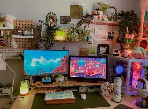 Whenever I get to clean my desk I get so happy hehe. I love my cozy desk 😌 idk if you can tell but I’m a bit of a maximalist 🫣 also ft. Nimbus my lil baby •°.*•°.* | | | -tags- #explore #explorepage #smallbusiness #art #cute #shop #charm #aesthetic #design #deskpet #figure #figurine #art #accessories #desksetup #deskgoals #deskspace #cozy #cozyvibes #cozydesksetup #cozydesk #officedesign #deskaesthetic Maximalist Pc Setup, Wfh Setup, Charm Aesthetic, Grunge Bedroom, Gaming Aesthetic, Room Wishlist, Study Spaces, Bedroom Theme, Cozy Gaming