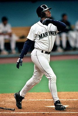 "I can't play being mad. I go out there and have fun. It's a game, and that's how I am going to treat it." -Ken Griffey Jr. Best Sports Quotes, Roberto Baggio, Mariners Baseball, Ken Griffey Jr, Seattle Sports, Baseball Pictures, Ken Griffey Jr., Griffey Jr, Ken Griffey