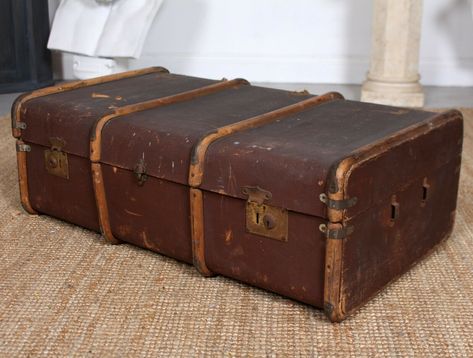 Steamer Trunk Makeover, Trunk Ideas, Trunks For Sale, Antique Trunks, Coffee Table Wooden, Vintage Trunk, Corrugated Iron, Mind Palace, Wooden Trunks