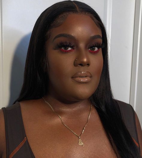 Red Under Eye Makeup, Red Under Eye, Under Eye Makeup, Everyday Makeup Routine, Red Makeup, Glam And Glitter, Glamour Makeup, Dark Skin Makeup, Beat Face