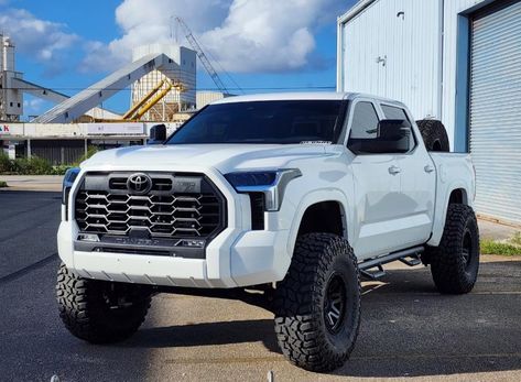 Tundra Lifted 4x4, Lifted Tundra Trucks 4x4, Toyota Lc200 Off Road, 2023 Toyota Tundra Lifted, Tundra Truck Lifted, 2023 Tundra Lifted, 2022 Toyota Tundra Lifted, Custom Toyota Tundra, 2024 Toyota Tundra